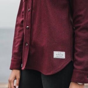 Anian Women's Modern Melton Shirt